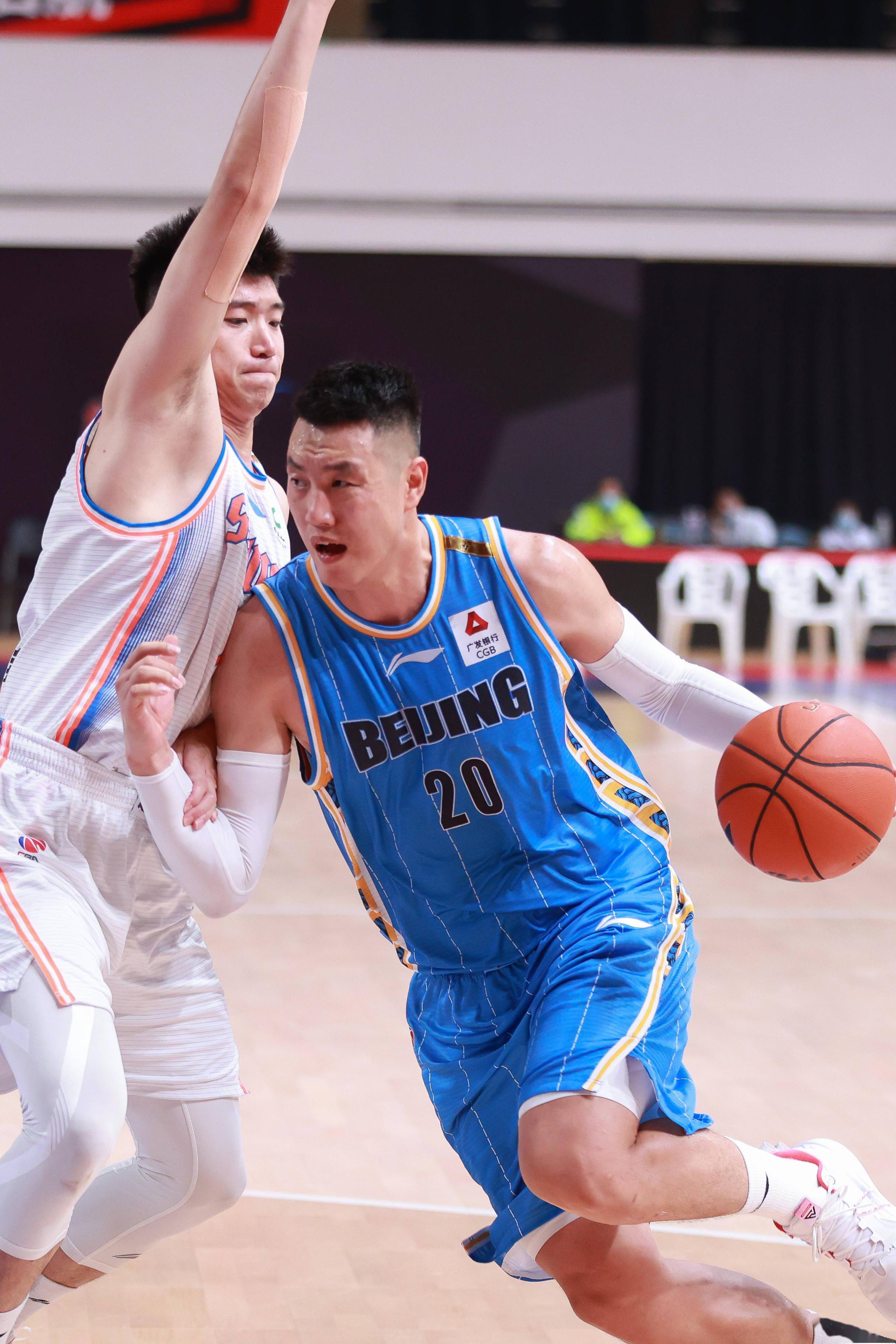 后卫维加 后卫维加